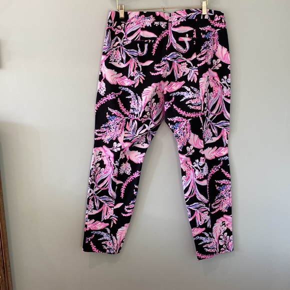 Lilly Pulitzer Kelly Ankle pant in Wild within print in Onyx in 16 NWT - Picture 3 of 9
